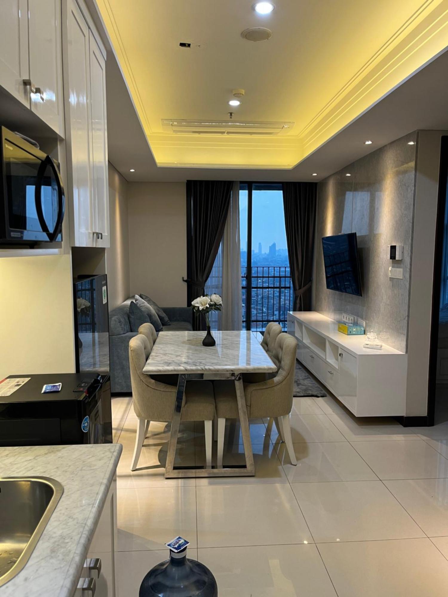 2&1br Unit At Casa Grande - Kokas Mall *